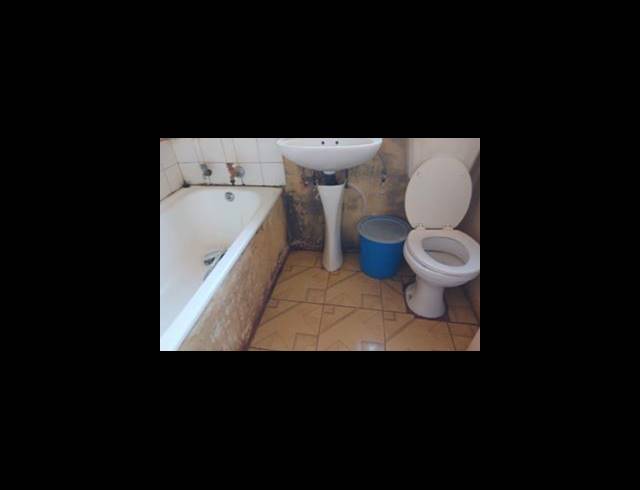 2 BEDROOM HOUSE FOR SALE IN CLAYVILLE